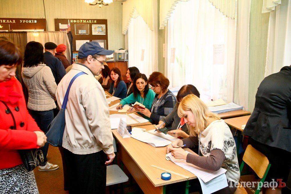 У Кременчуці проходять вибори мера та депутатів У Кременчуці проходять вибори мера та депутатів