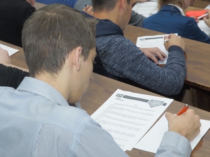 Студенты Кременчугского колледжа НАУ продемонстрировали знания в первом этапе конкурса «Авиатор» Студенты Кременчугского колледжа НАУ продемонстрировали знания в первом этапе конкурса «Авиатор»