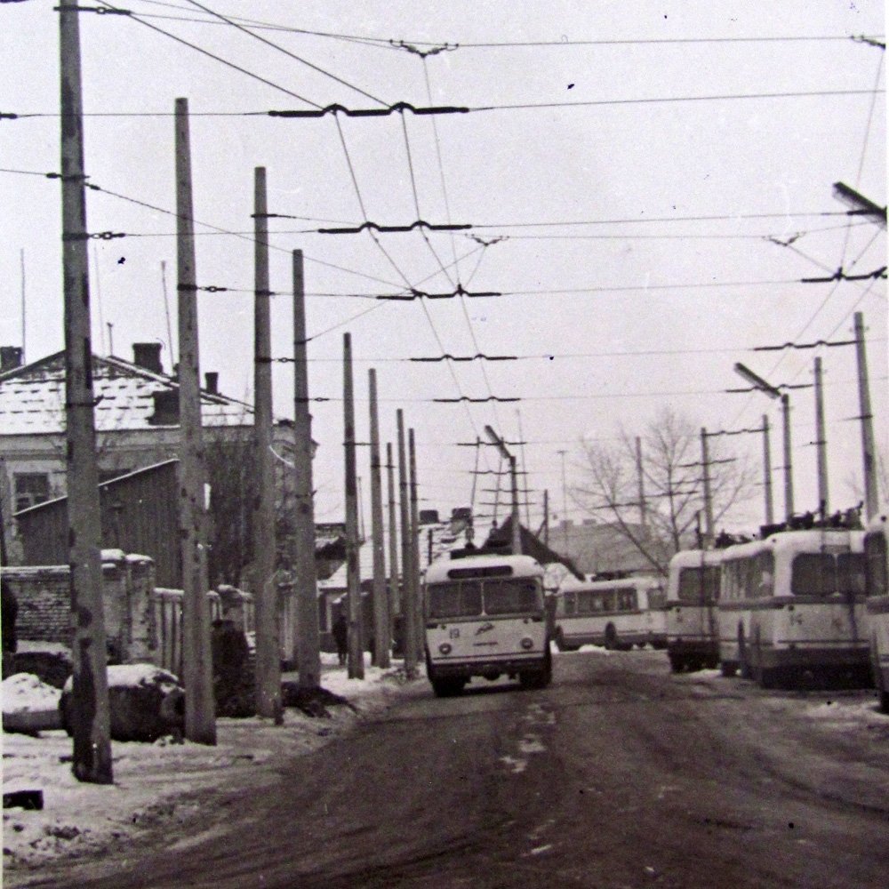 Кременчугскому Троллейбусу сегодня 49 лет! Кременчугскому Троллейбусу сегодня 49 лет!