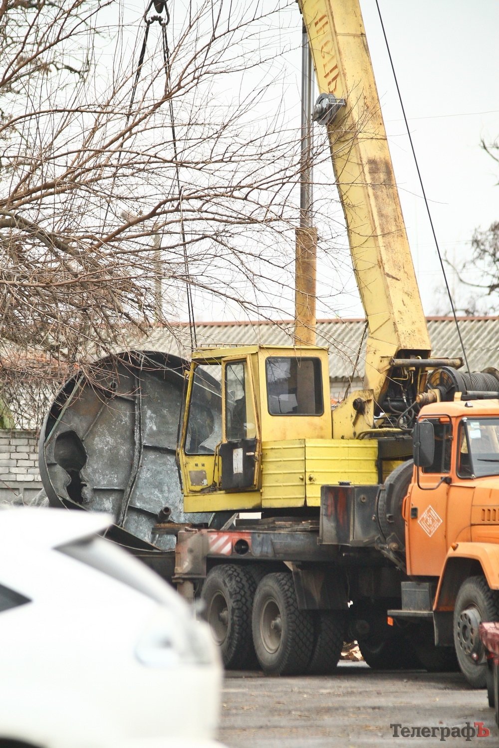 В Кременчуге пытались куда-то увезти Ленина В Кременчуге пытались куда-то увезти Ленина