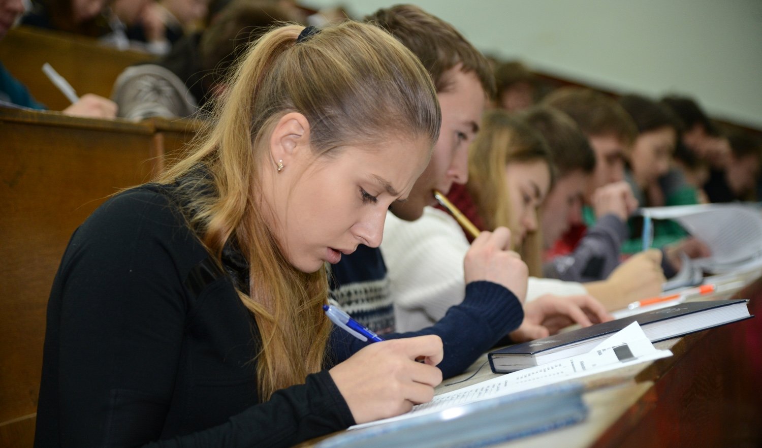 В Кременчуге состоялся второй этап благотворительного конкурса «Авиатор-2016» В Кременчуге состоялся второй этап благотворительного конкурса «Авиатор-2016»