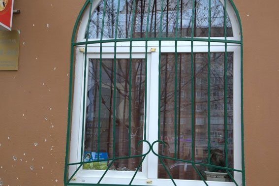 В Комсомольске возле кафе взорвалась граната В Комсомольске возле кафе взорвалась граната