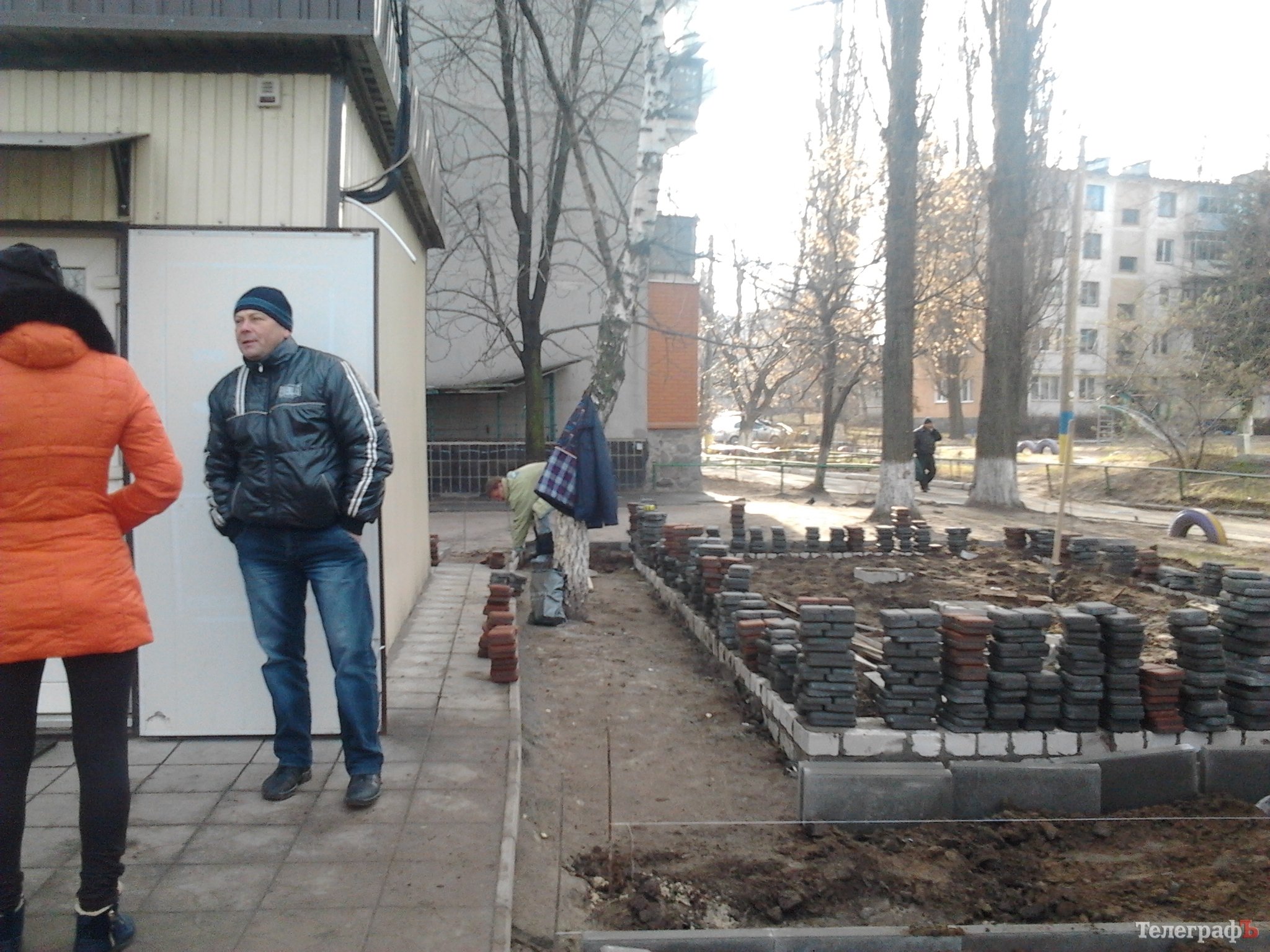 Кременчужани протестують проти хлібного магазину Кременчужани протестують проти хлібного магазину