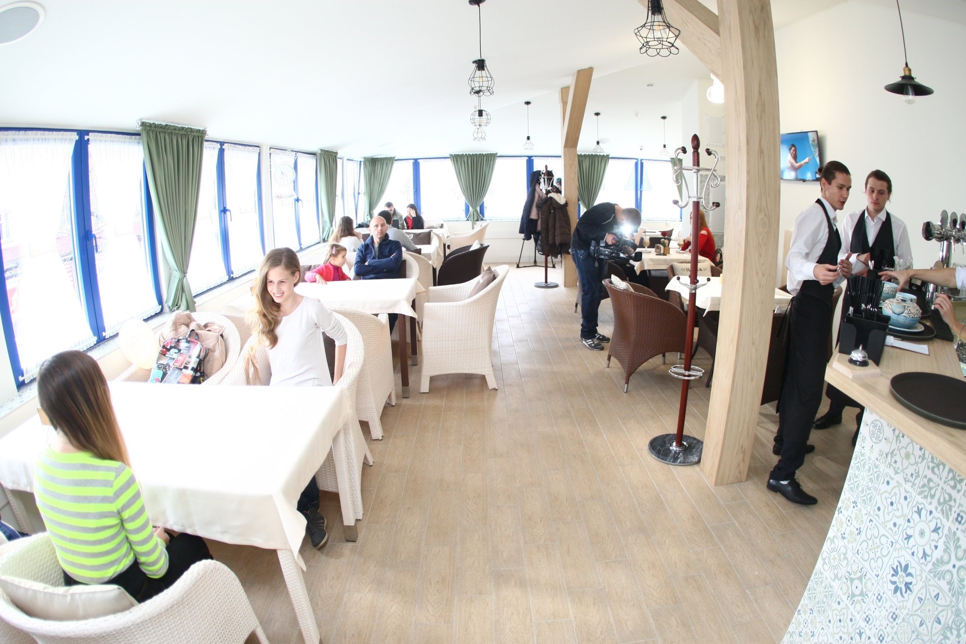 Bakery-cafe “Илона” - хлеб, который мы сделали для вас. Bakery-cafe “Илона” - хлеб, который мы сделали для вас.