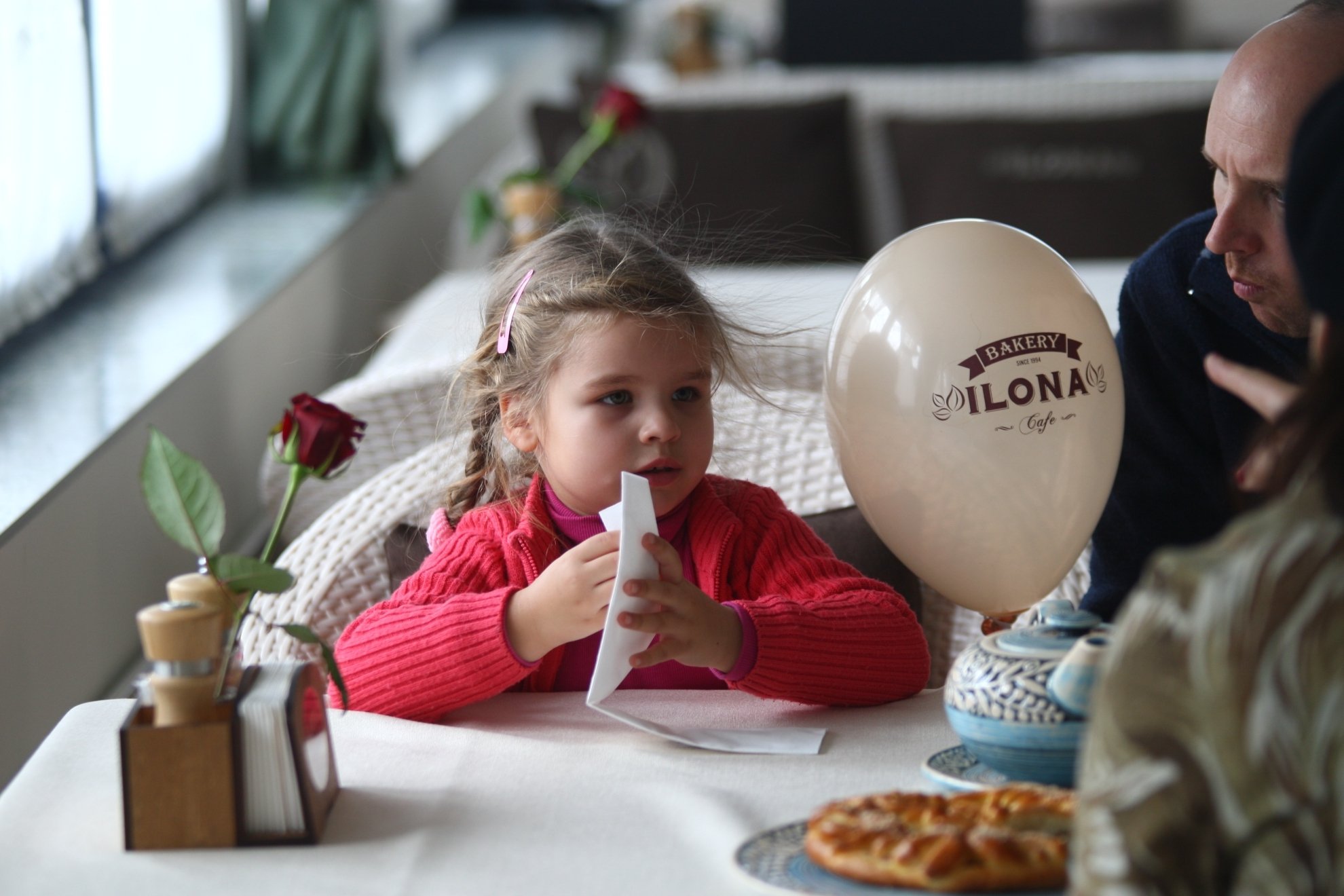 Bakery-cafe “Илона” - хлеб, который мы сделали для вас. Bakery-cafe “Илона” - хлеб, который мы сделали для вас.