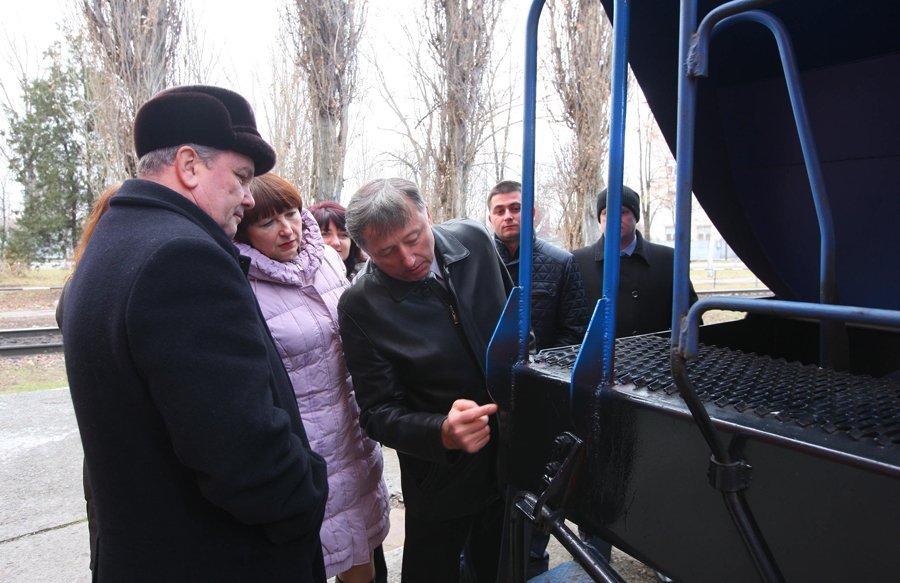 Кременчугские вагоностроители готовы к серийному выпуску нового вагона-зерновоза Кременчугские вагоностроители готовы к серийному выпуску нового вагона-зерновоза