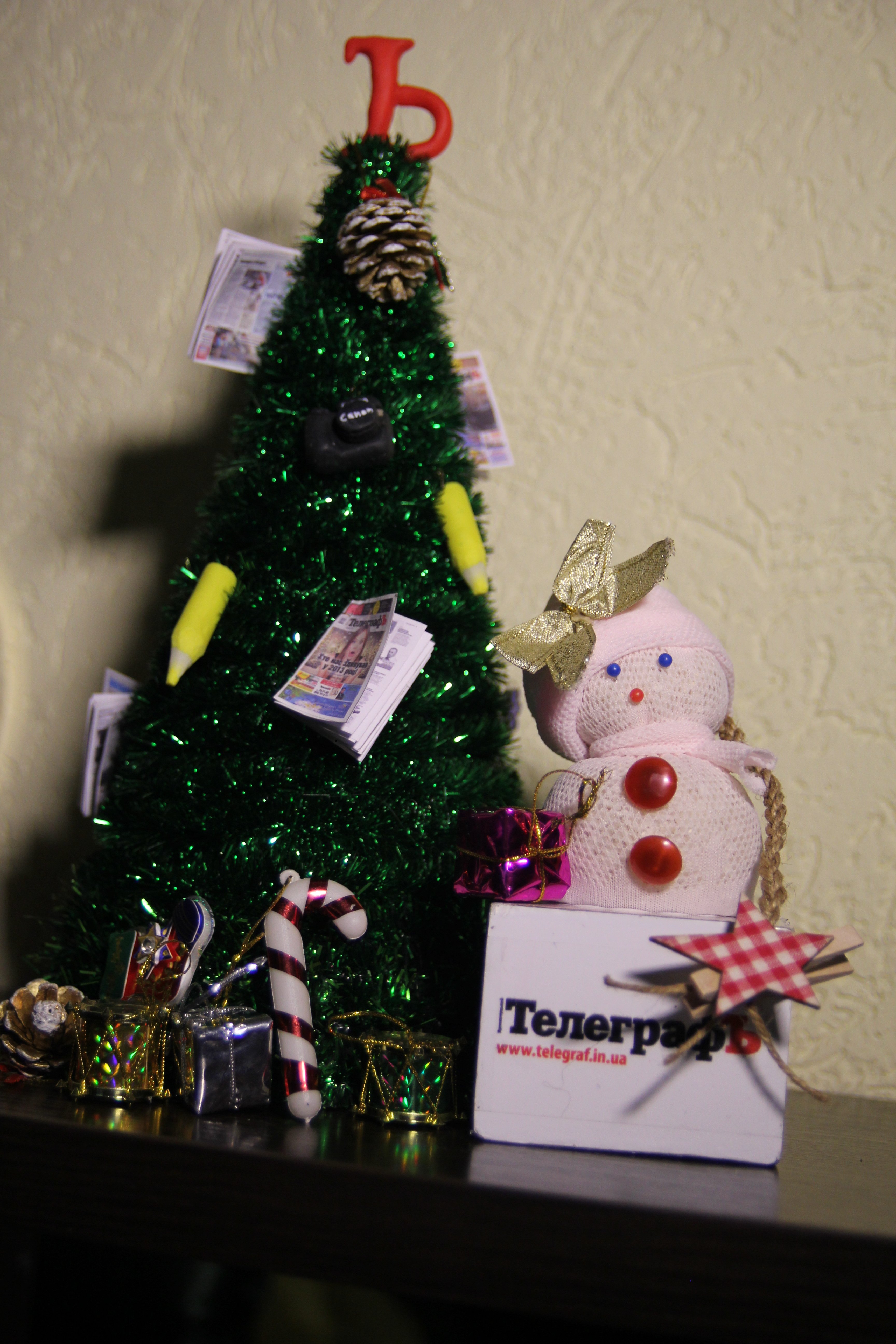 Робимо сніговичка власними руками Робимо сніговичка власними руками