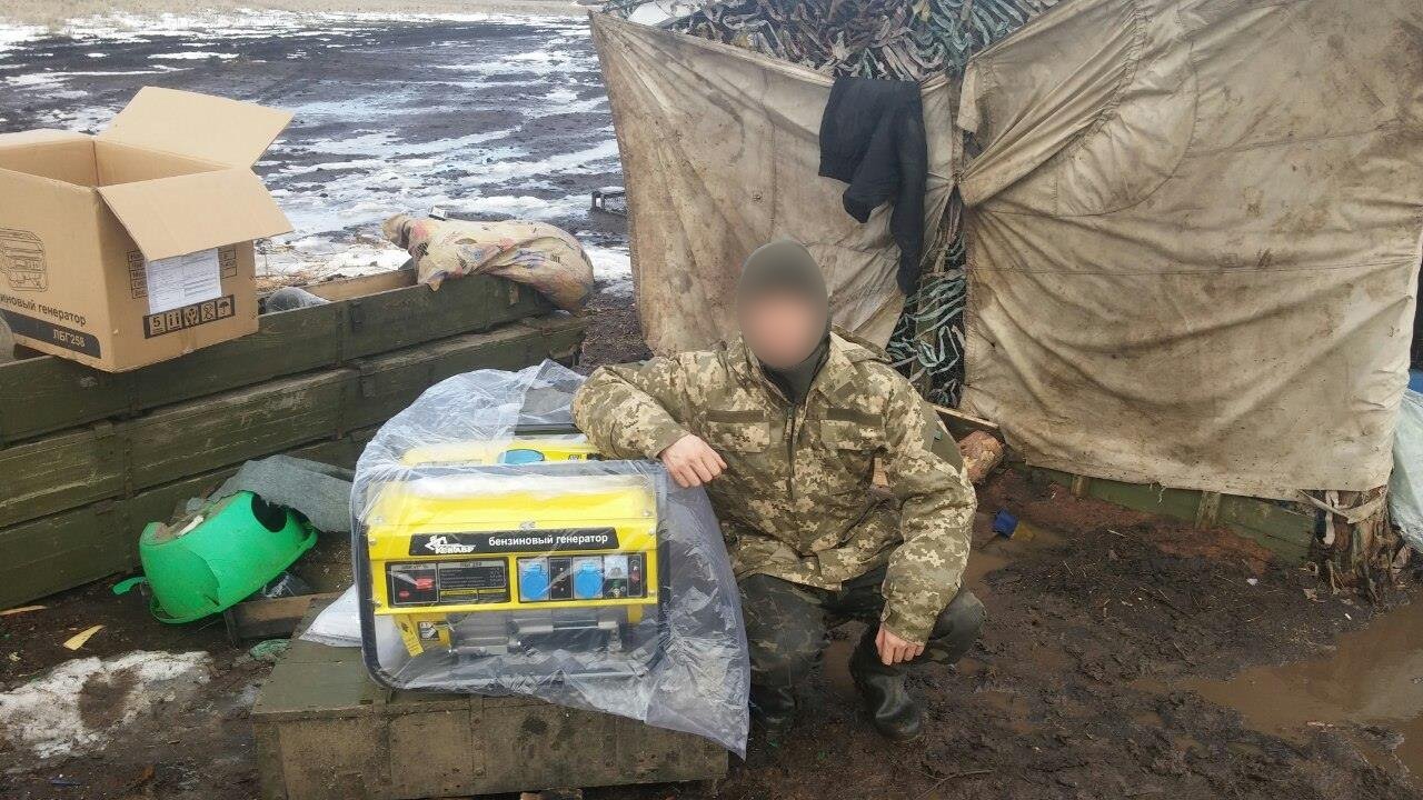 На боротьбу з Путіним кременчужани несуть допомогу На боротьбу з Путіним кременчужани несуть допомогу