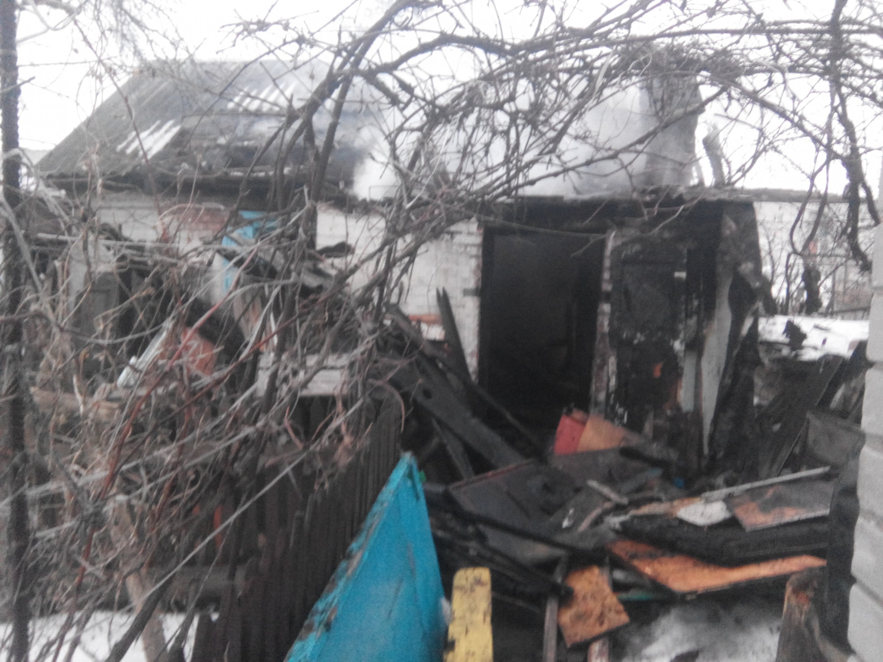 Кременчуцькі вогнеборці врятували два будинки Кременчуцькі вогнеборці врятували два будинки
