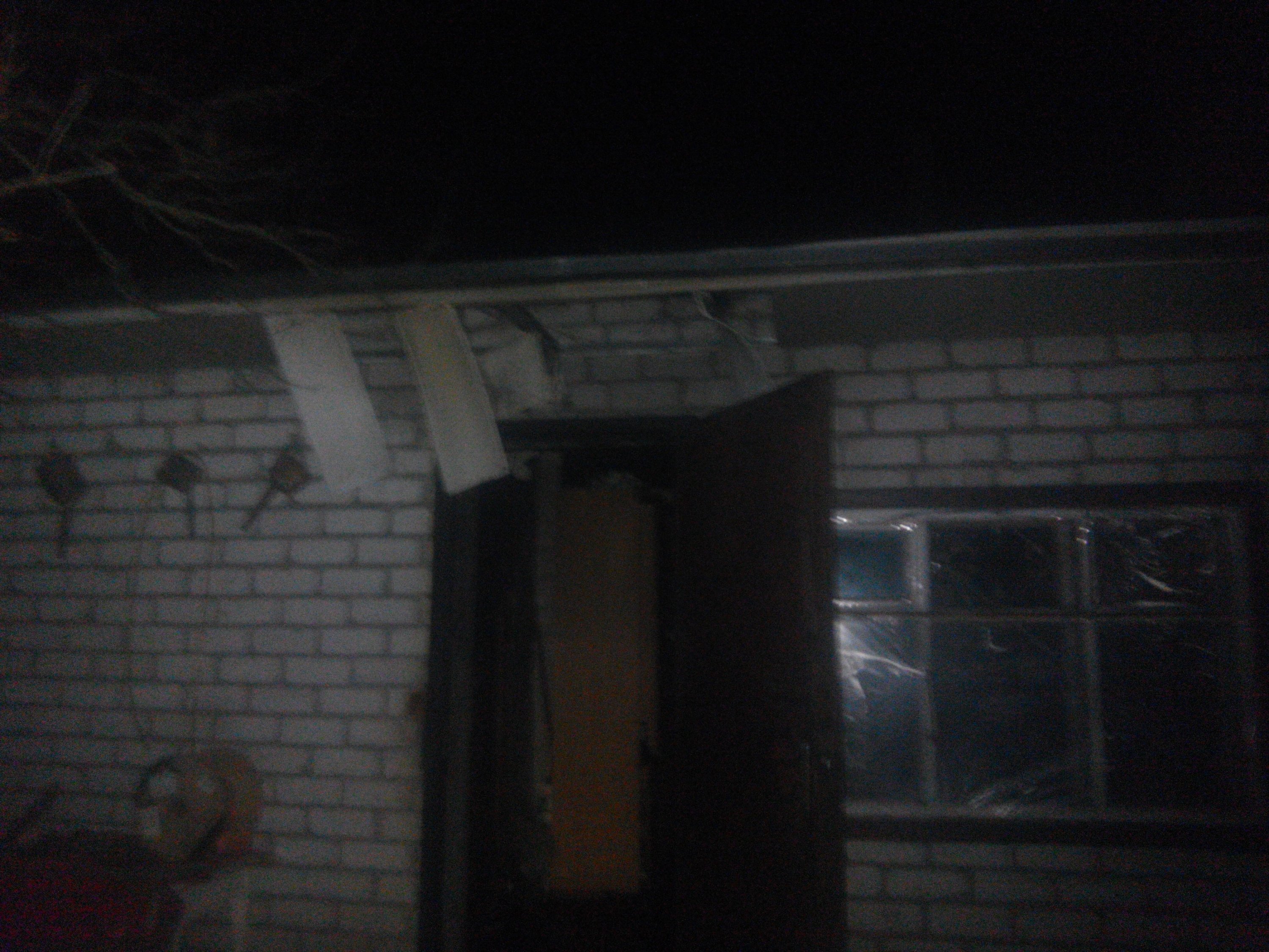 Кременчуцькі вогнеборці врятували два будинки Кременчуцькі вогнеборці врятували два будинки