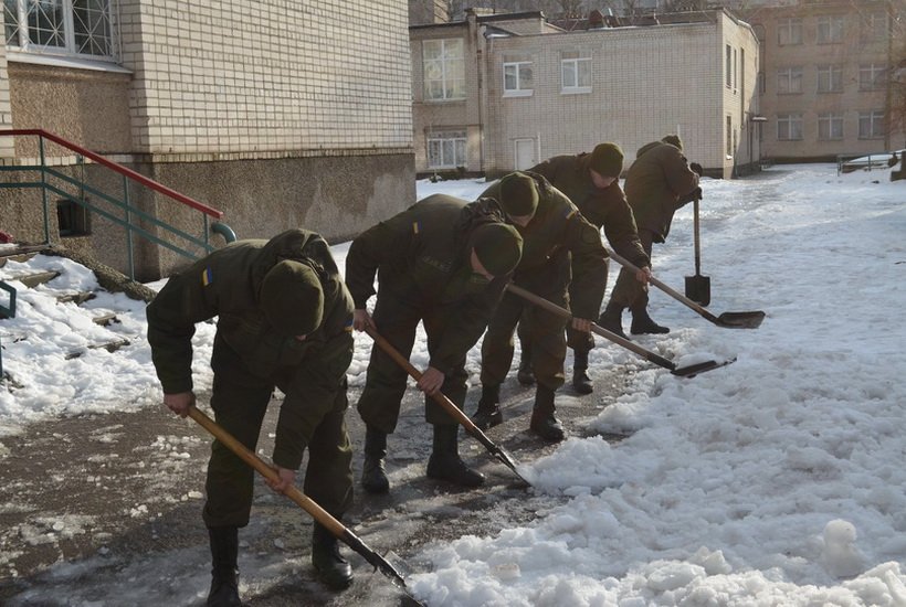 Замело Кременчуг снегом, замело... Замело Кременчуг снегом, замело...