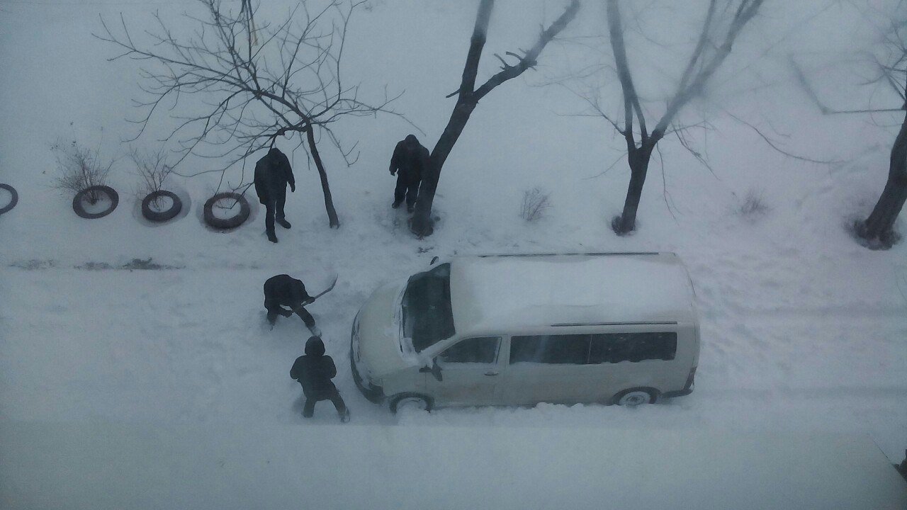 Замело Кременчуг снегом, замело... Замело Кременчуг снегом, замело...