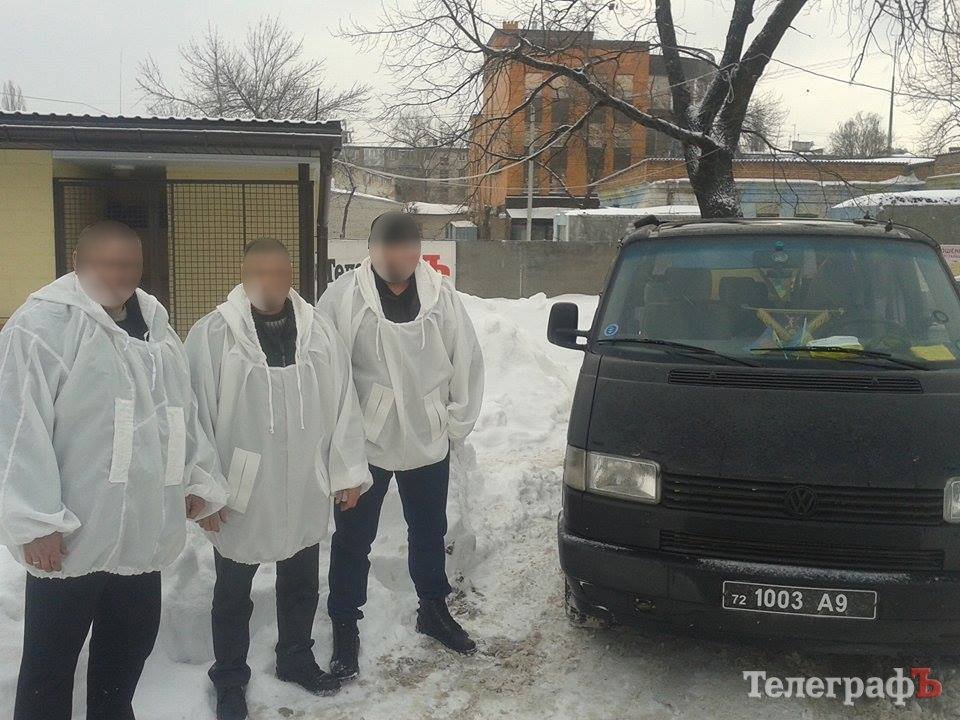 Маскувальні халати для "невидимок" від кременчужан вже на фронті Маскувальні халати для "невидимок" від кременчужан вже на фронті