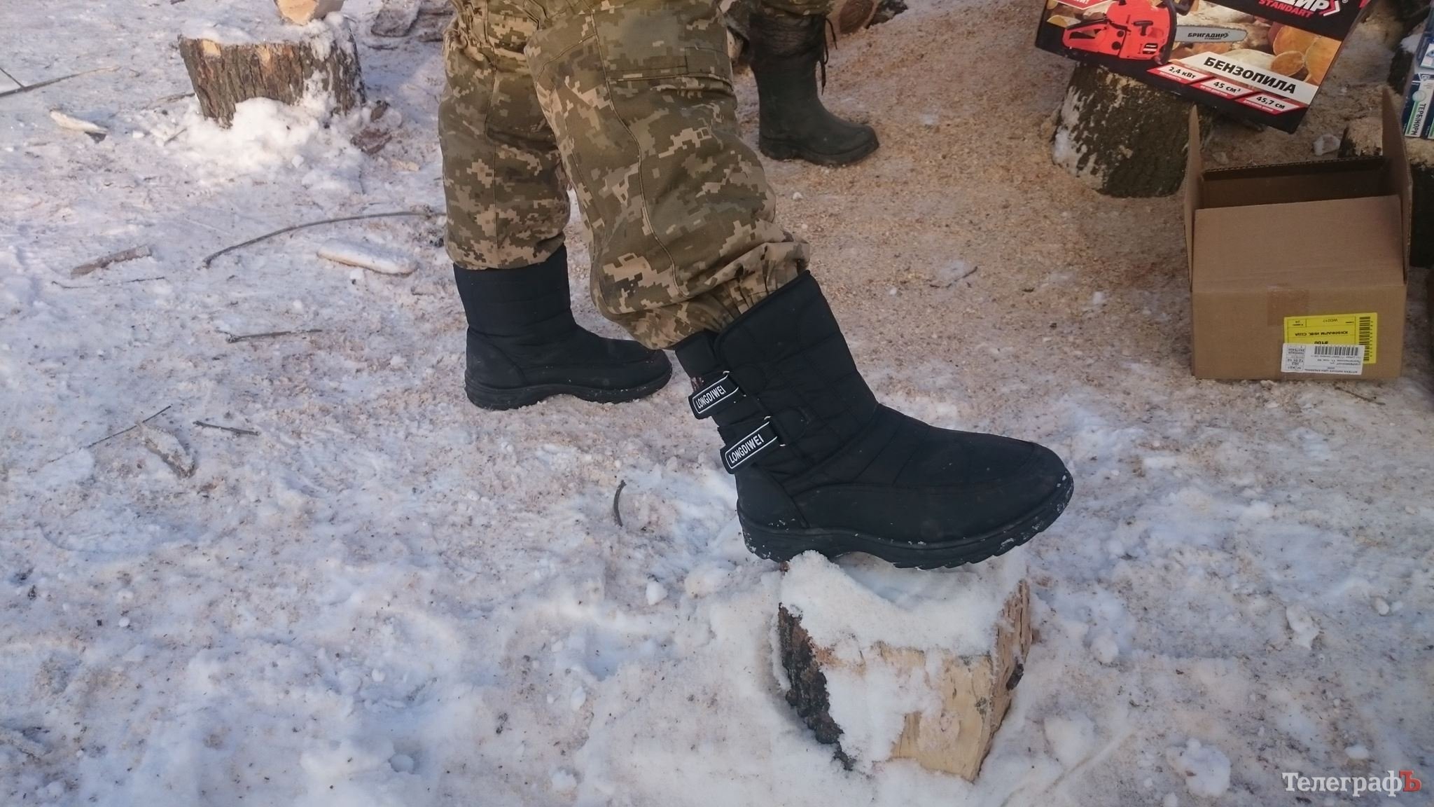 Маскувальні халати для "невидимок" від кременчужан вже на фронті Маскувальні халати для "невидимок" від кременчужан вже на фронті