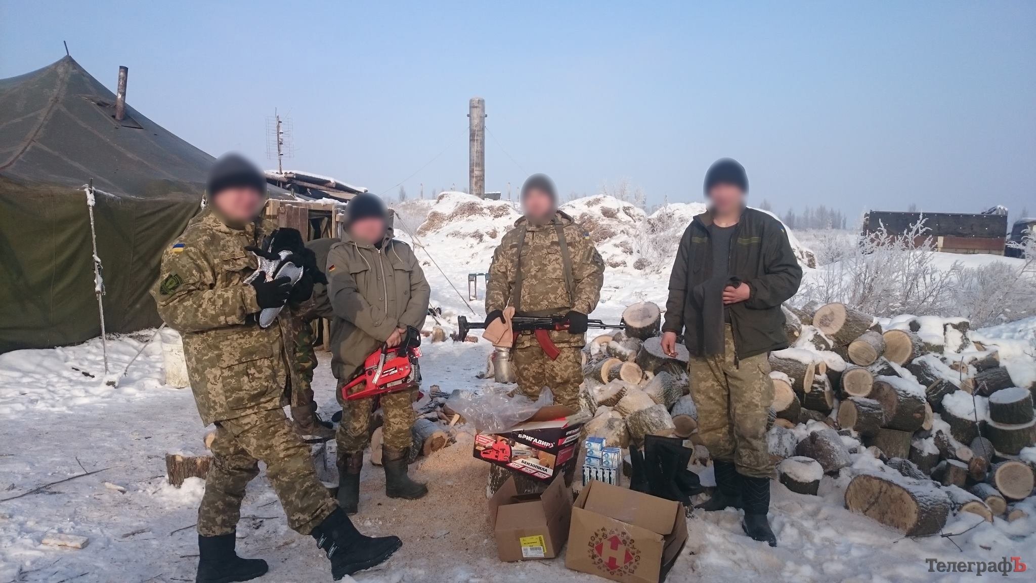 Маскувальні халати для "невидимок" від кременчужан вже на фронті Маскувальні халати для "невидимок" від кременчужан вже на фронті