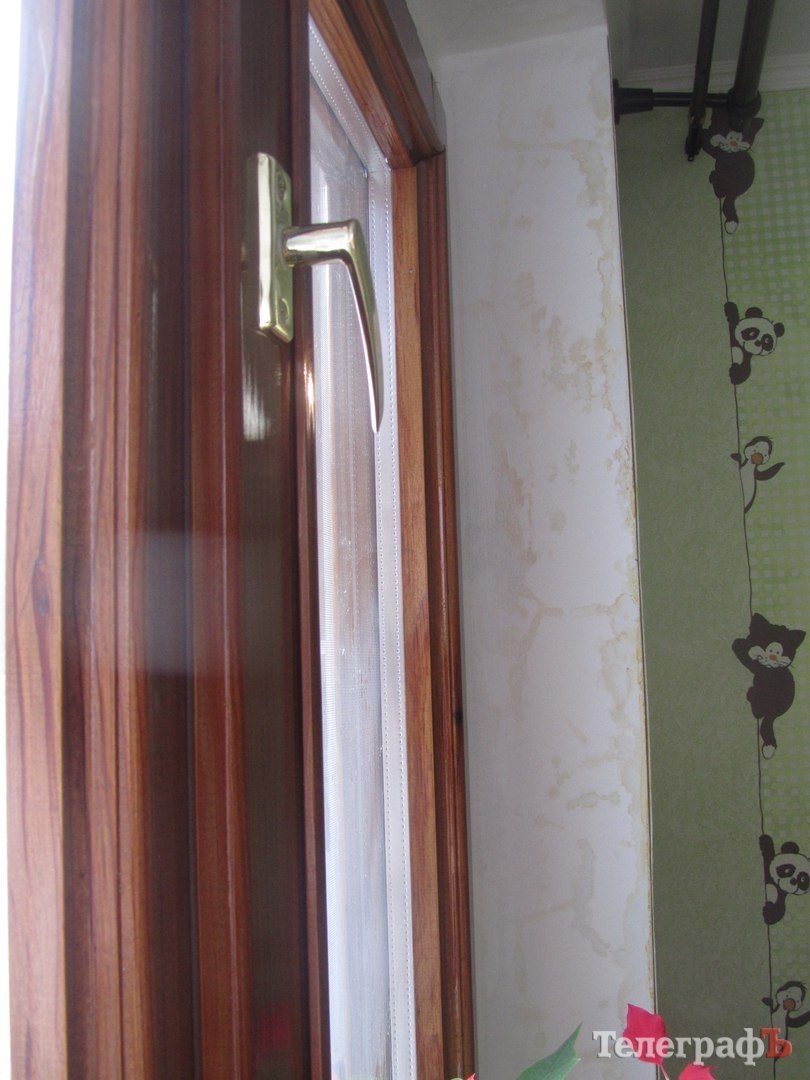 Пришел снегопад - у кременчужан затопило квартиры Пришел снегопад - у кременчужан затопило квартиры