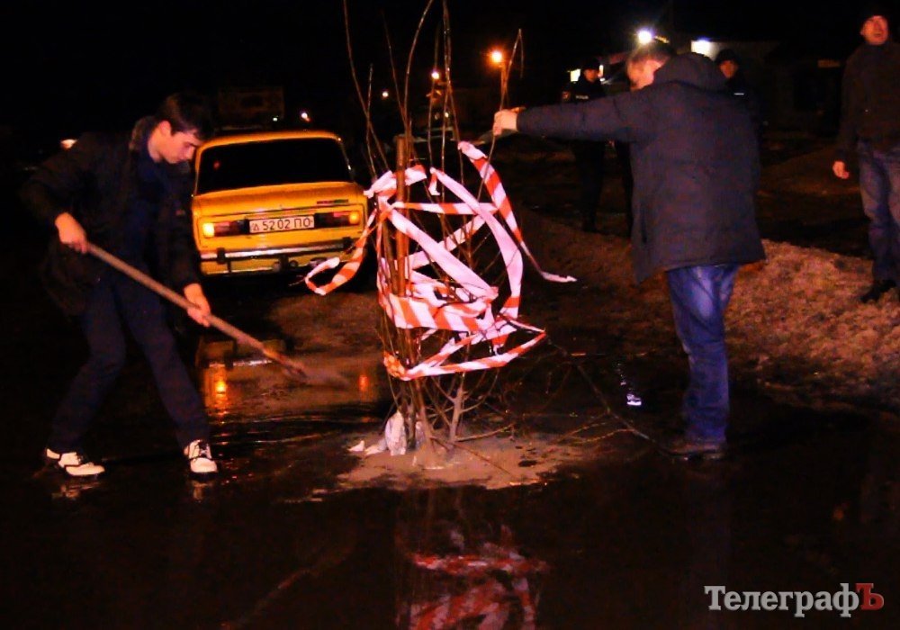 Часть скандальных ям на въезде в Кременчуг засыпали Часть скандальных ям на въезде в Кременчуг засыпали