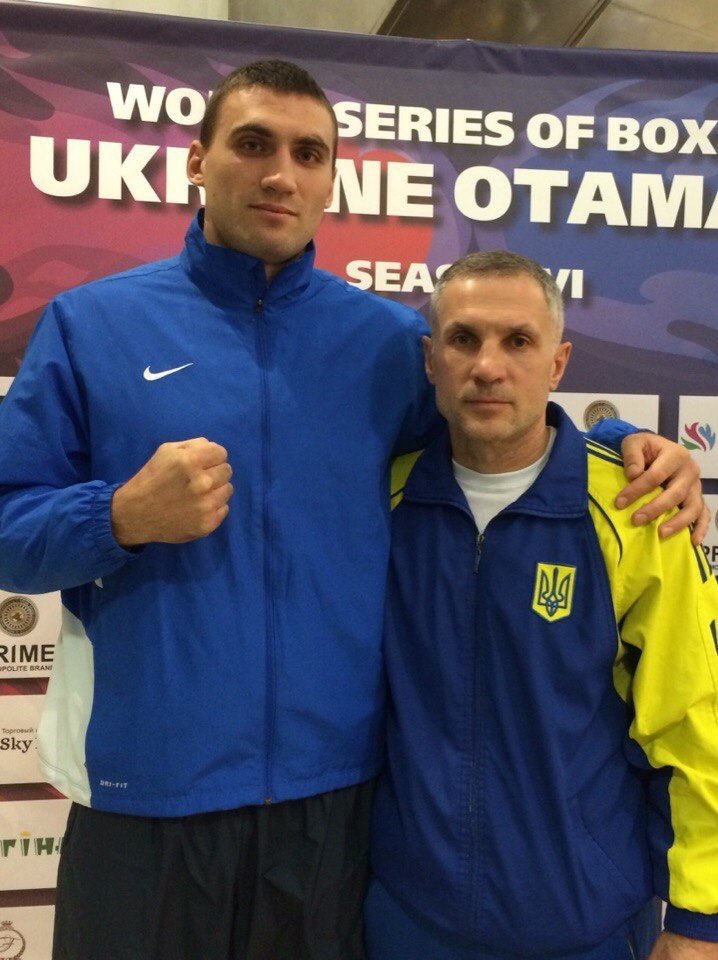 Кременчуцький боксер Віктор Вихрист, з ударом як у Кличко, переміг китайця Кременчуцький боксер Віктор Вихрист, з ударом як у Кличко, переміг китайця