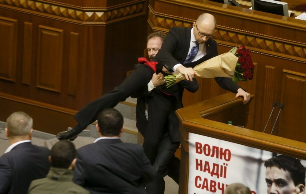 Хто штовхає нас до виборів Хто штовхає нас до виборів