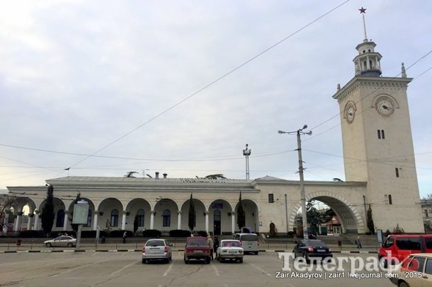 Наши о Крыме: «Потихоньку превращается в помойку. В темную помойку Наши о Крыме: «Потихоньку превращается в помойку. В темную помойку