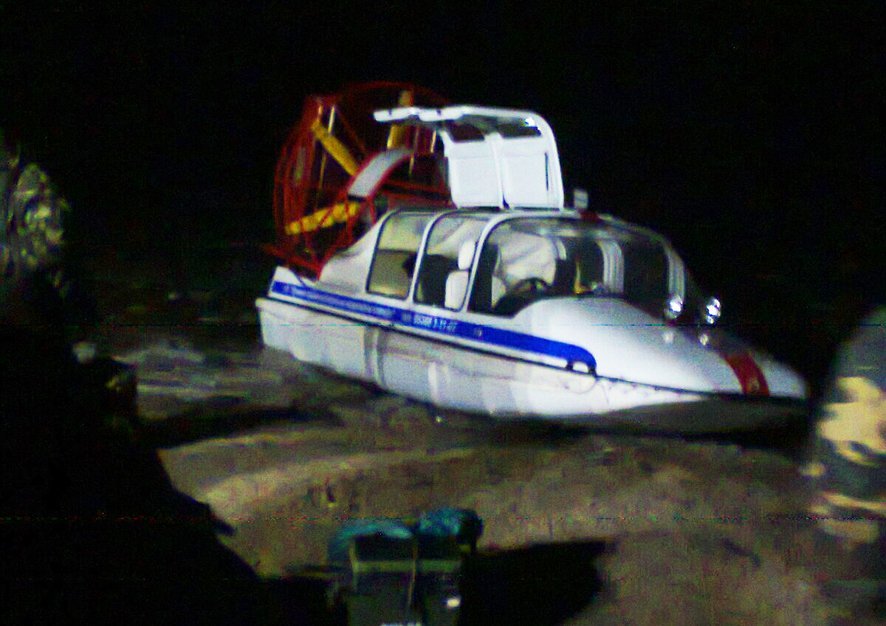 В Кременчугском водохранилище оторвало льдину со 150 рыбаками В Кременчугском водохранилище оторвало льдину со 150 рыбаками