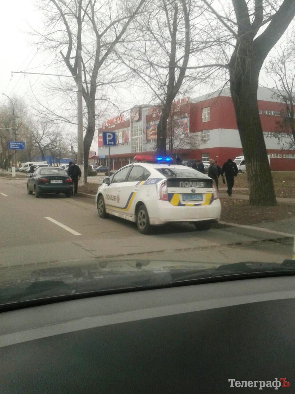 Новые кременчугские патрульные полицейские "скрутили" пьяного водителя... Новые кременчугские патрульные полицейские "скрутили" пьяного водителя...