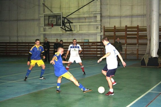 Кременчуцькі копи розгромили майбутніх військових Кременчуцькі копи розгромили майбутніх військових