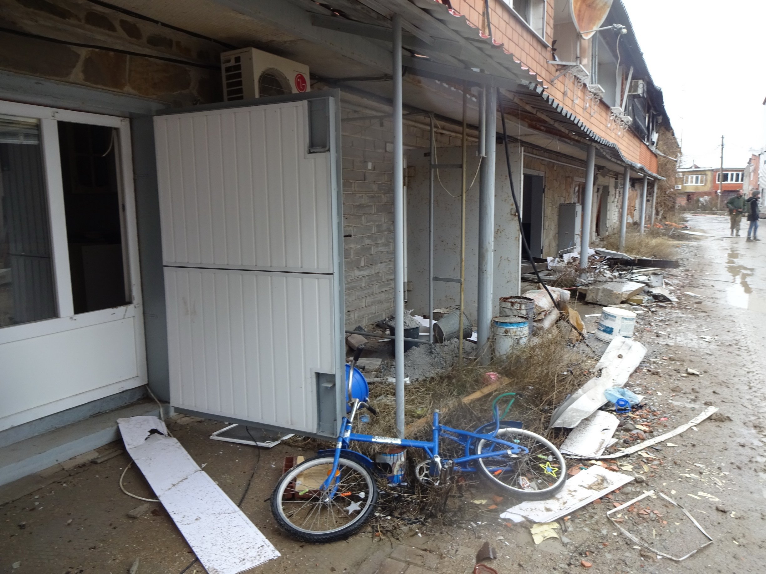 «Ми чули, як сепаратисти стукали у двері школи...» «Ми чули, як сепаратисти стукали у двері школи...»