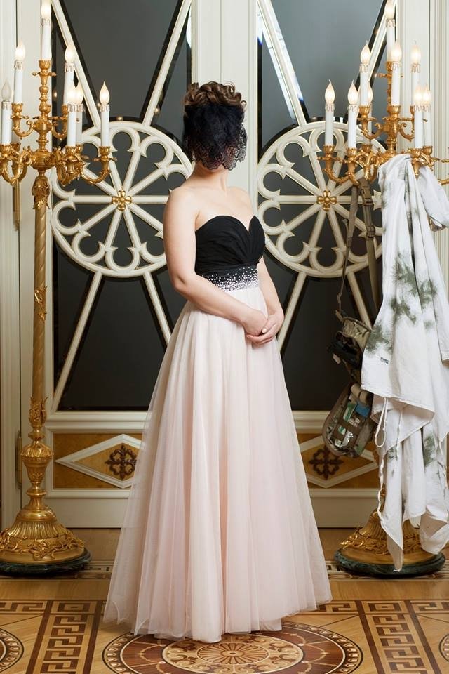 «Если бы не война»: украинские женщины-военнослужащие надели вечерние платья «Если бы не война»: украинские женщины-военнослужащие надели вечерние платья