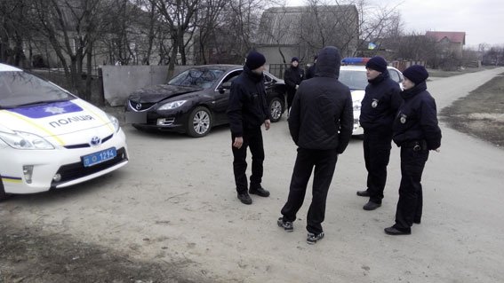 В Полтаве полиция ловила двух нетрезвых угонщиков В Полтаве полиция ловила двух нетрезвых угонщиков