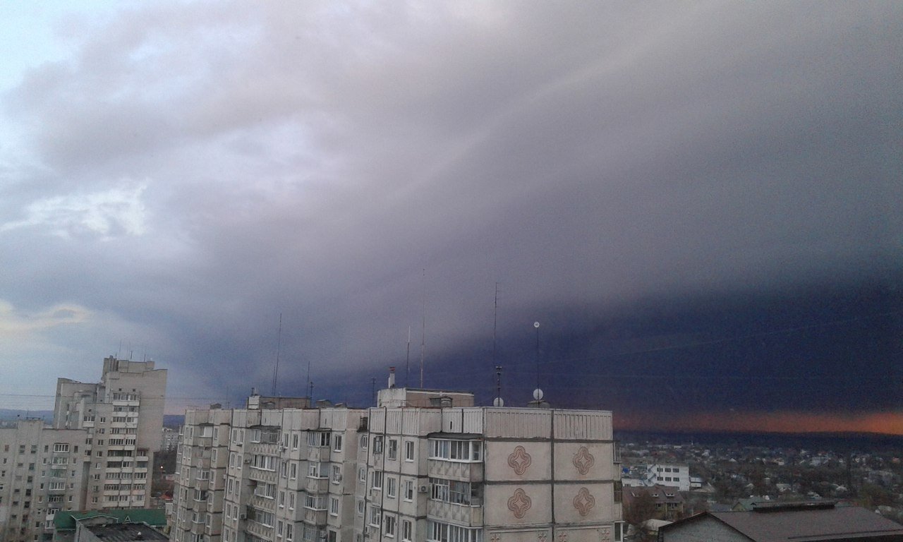 Кременчуг в тучах Кременчуг в тучах