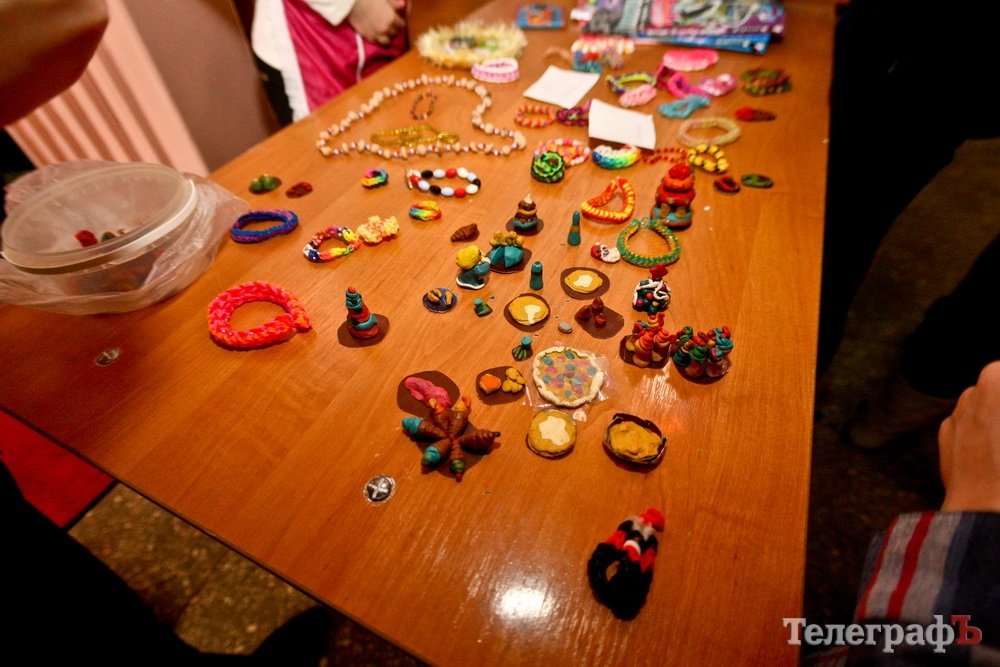 Ничего личного - только бизнес: казино, тату-салон и караоке-бар открылись в школе Ничего личного - только бизнес: казино, тату-салон и караоке-бар открылись в школе