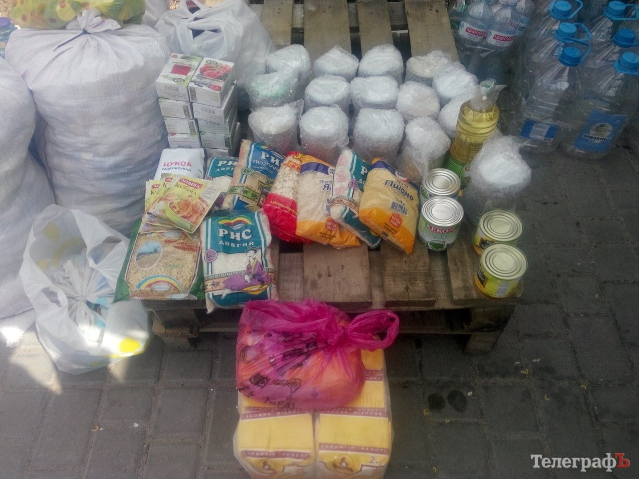 1,5 тони води для військових від кременчужан 1,5 тони води для військових від кременчужан