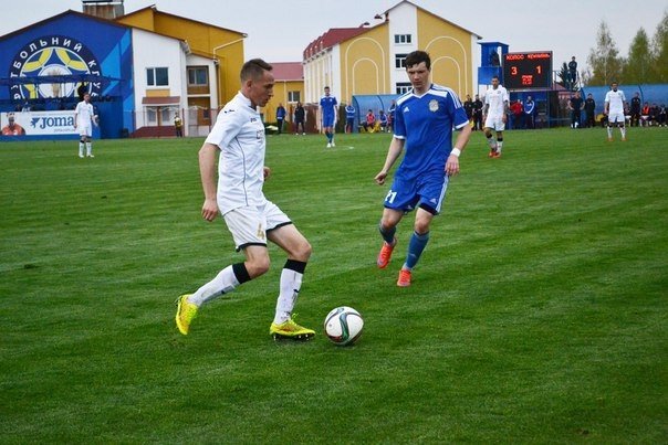 Футбольний клуб "Кремінь" у кривавій битві поступився "Колосу" Футбольний клуб "Кремінь" у кривавій битві поступився "Колосу"