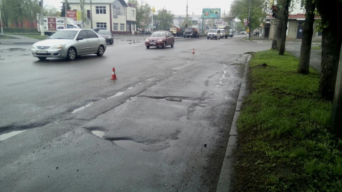 Сегодня в Кременчуге будут "латать" улицы Леонова, Чкалова и Киевскую Сегодня в Кременчуге будут "латать" улицы Леонова, Чкалова и Киевскую