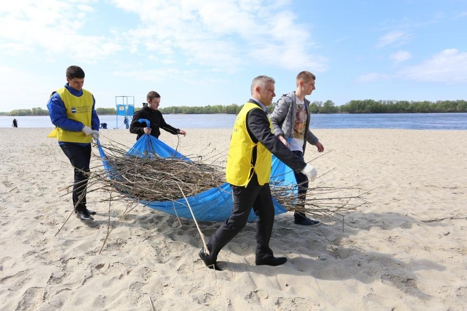 "Зелёная толока" в Кременчуге завершилась полуторачасовой уборкой "Приднепровского" парка "Зелёная толока" в Кременчуге завершилась полуторачасовой уборкой "Приднепровского" парка