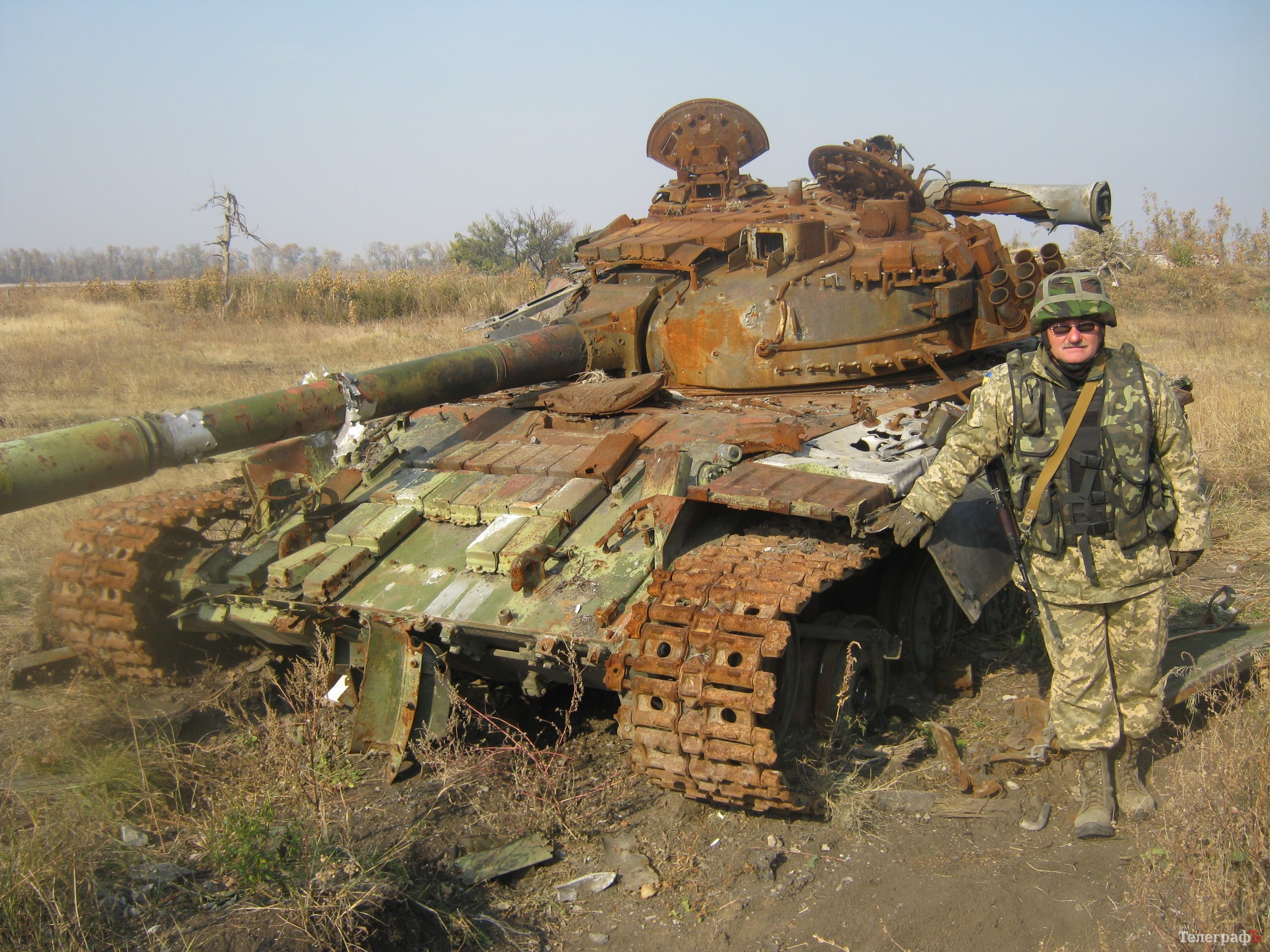 Хроники АТО: 50 смелых кременчужан, колючая проволока Малецкого и красное зеркальце Декусара Хроники АТО: 50 смелых кременчужан, колючая проволока Малецкого и красное зеркальце Декусара