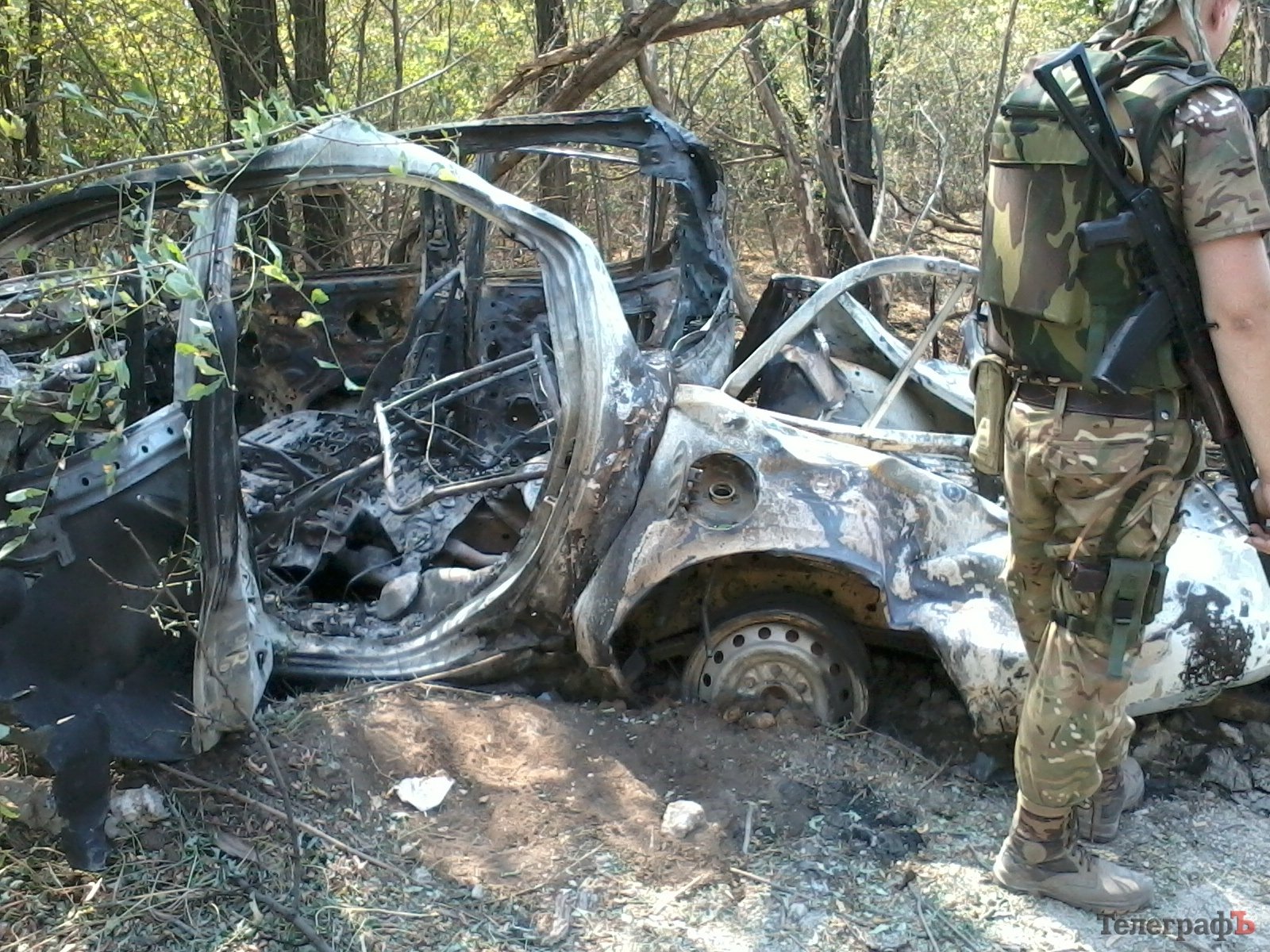 Хроники АТО: 50 смелых кременчужан, колючая проволока Малецкого и красное зеркальце Декусара Хроники АТО: 50 смелых кременчужан, колючая проволока Малецкого и красное зеркальце Декусара