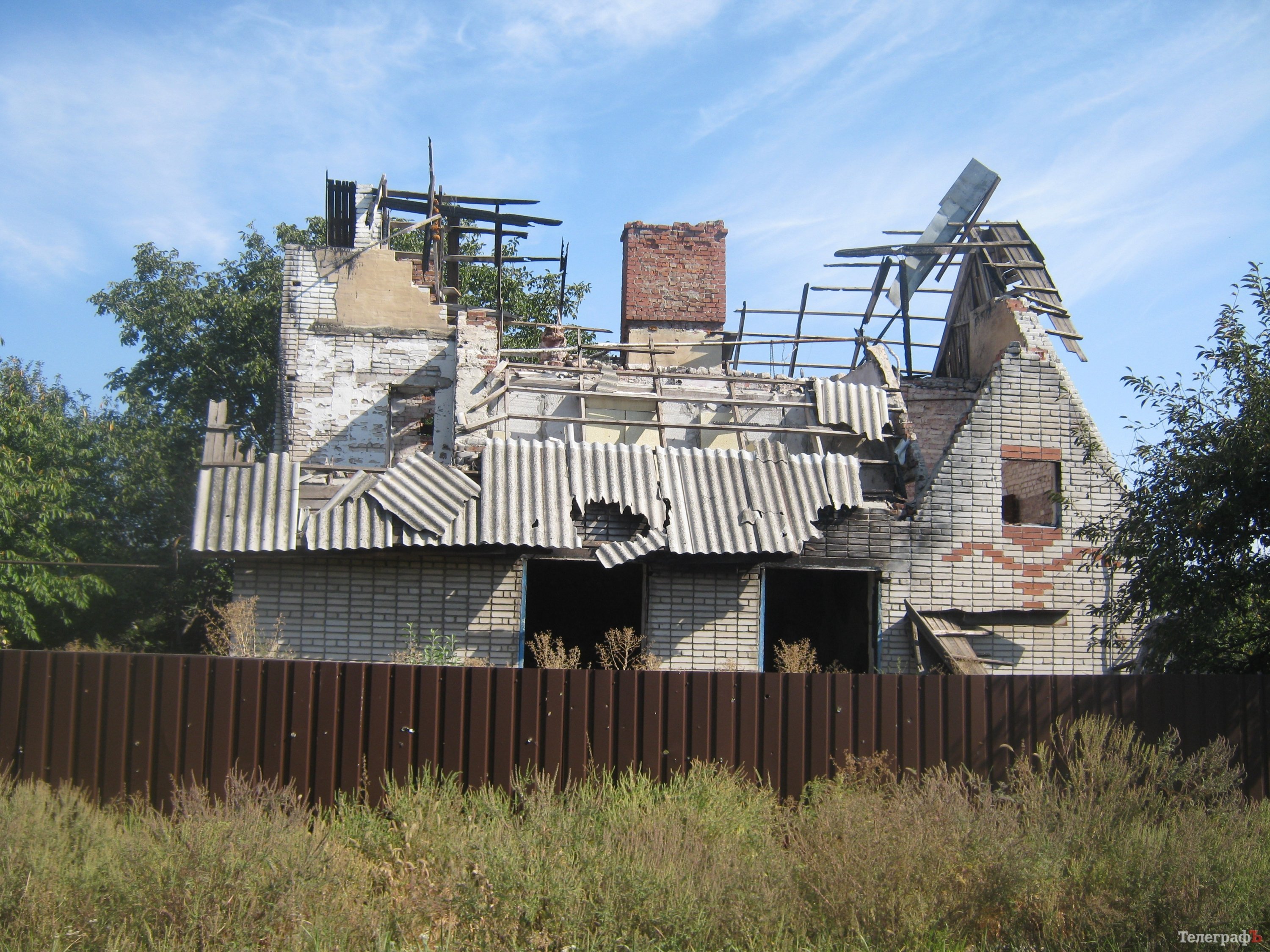 Хроники АТО: 50 смелых кременчужан, колючая проволока Малецкого и красное зеркальце Декусара Хроники АТО: 50 смелых кременчужан, колючая проволока Малецкого и красное зеркальце Декусара
