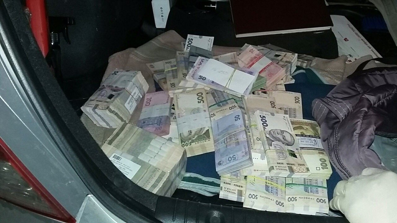 В Кременчуге СБУ накрыла конвертационный центр с ежемесячным оборотом 75 миллионов гривен В Кременчуге СБУ накрыла конвертационный центр с ежемесячным оборотом 75 миллионов гривен