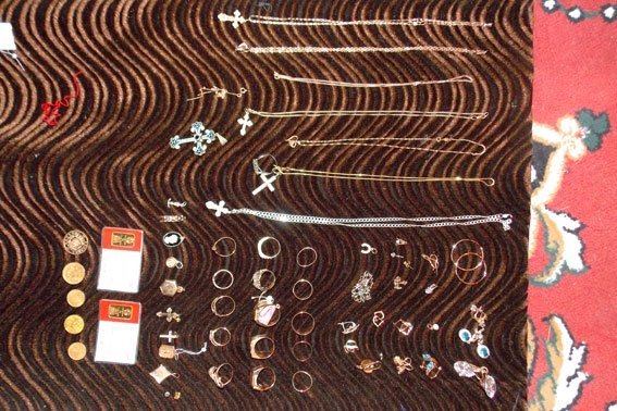 Задержаны преступники, которые в медицинских масках ограбили пенсионерку Задержаны преступники, которые в медицинских масках ограбили пенсионерку