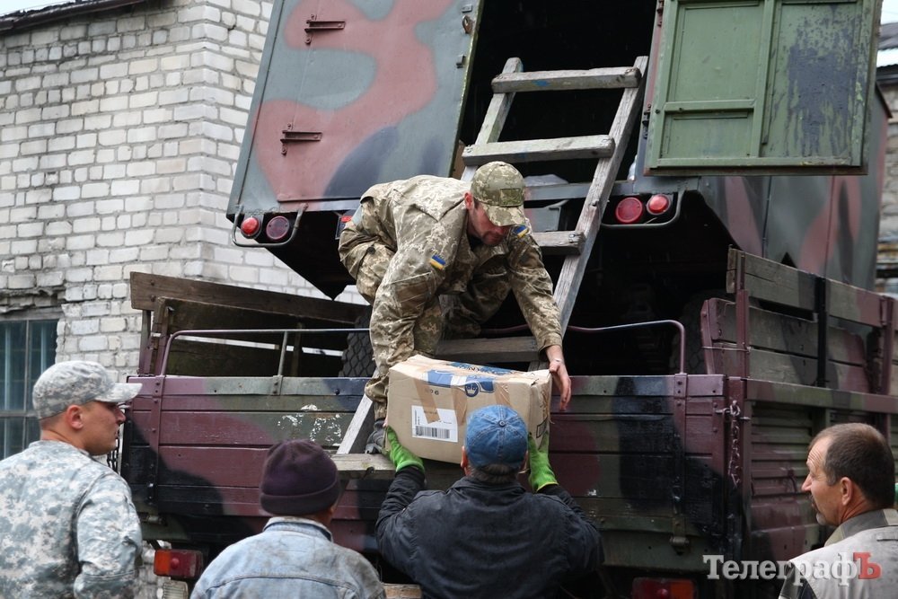 Батальйон "Київська Русь" у Кременчуці завантажили смаколиками Батальйон "Київська Русь" у Кременчуці завантажили смаколиками