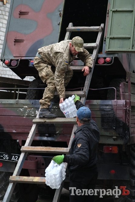 Батальйон "Київська Русь" у Кременчуці завантажили смаколиками Батальйон "Київська Русь" у Кременчуці завантажили смаколиками