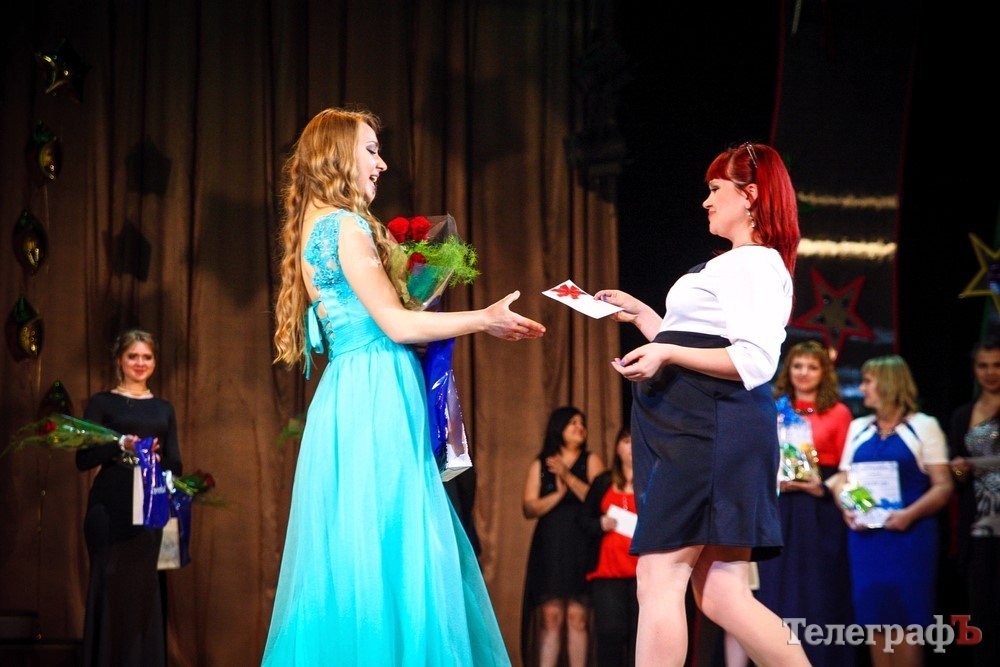 "Королева КрНУ-2016" поразила всех танцем живота и соблазнительной улыбкой "Королева КрНУ-2016" поразила всех танцем живота и соблазнительной улыбкой