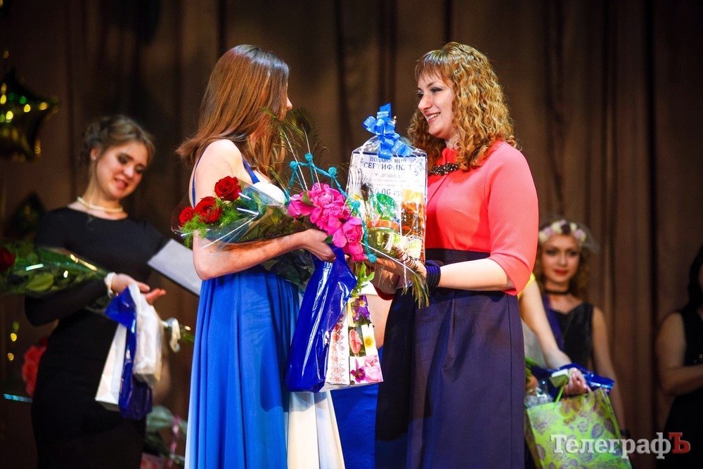 "Королева КрНУ-2016" поразила всех танцем живота и соблазнительной улыбкой "Королева КрНУ-2016" поразила всех танцем живота и соблазнительной улыбкой