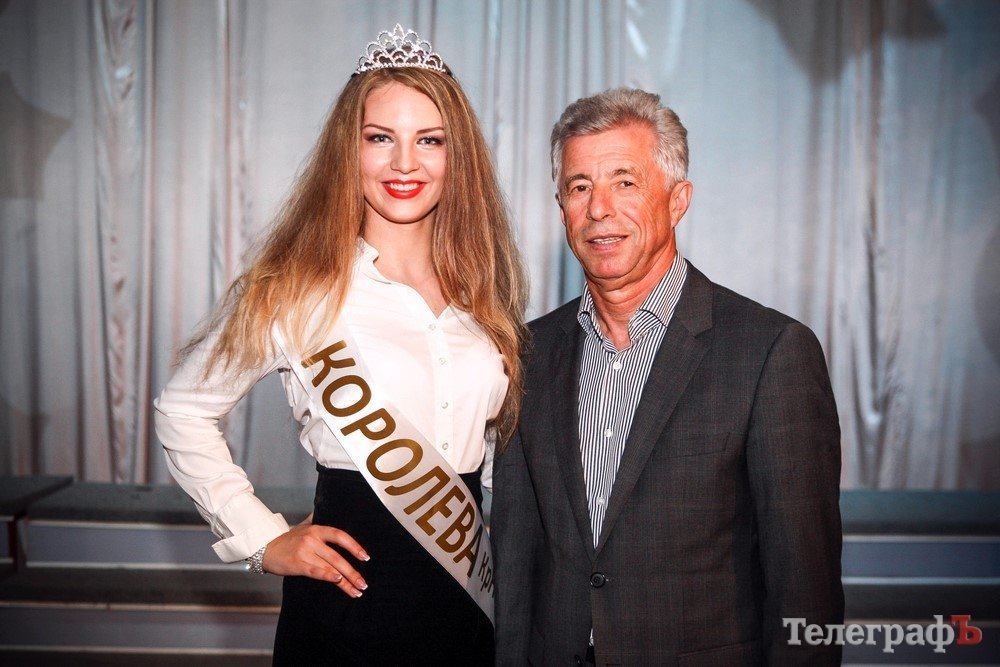 "Королева КрНУ-2016" поразила всех танцем живота и соблазнительной улыбкой "Королева КрНУ-2016" поразила всех танцем живота и соблазнительной улыбкой