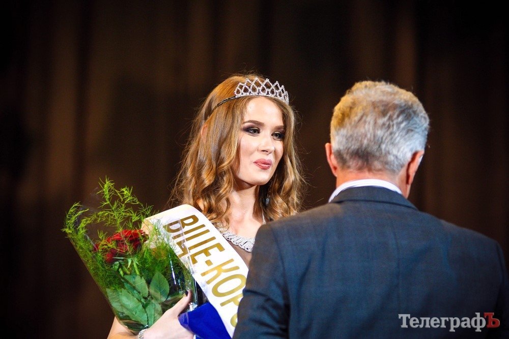 "Королева КрНУ-2016" поразила всех танцем живота и соблазнительной улыбкой "Королева КрНУ-2016" поразила всех танцем живота и соблазнительной улыбкой