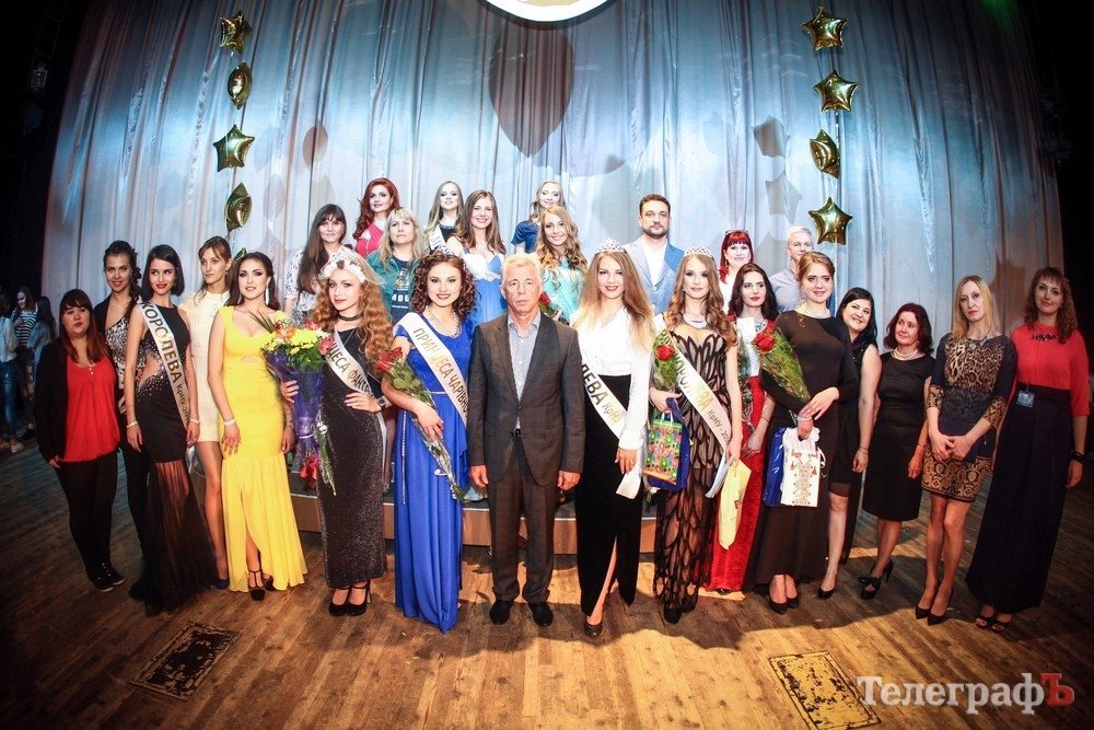 "Королева КрНУ-2016" поразила всех танцем живота и соблазнительной улыбкой "Королева КрНУ-2016" поразила всех танцем живота и соблазнительной улыбкой