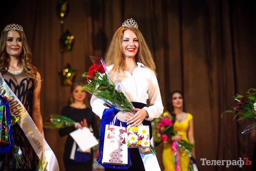 "Королева КрНУ-2016" поразила всех танцем живота и соблазнительной улыбкой "Королева КрНУ-2016" поразила всех танцем живота и соблазнительной улыбкой