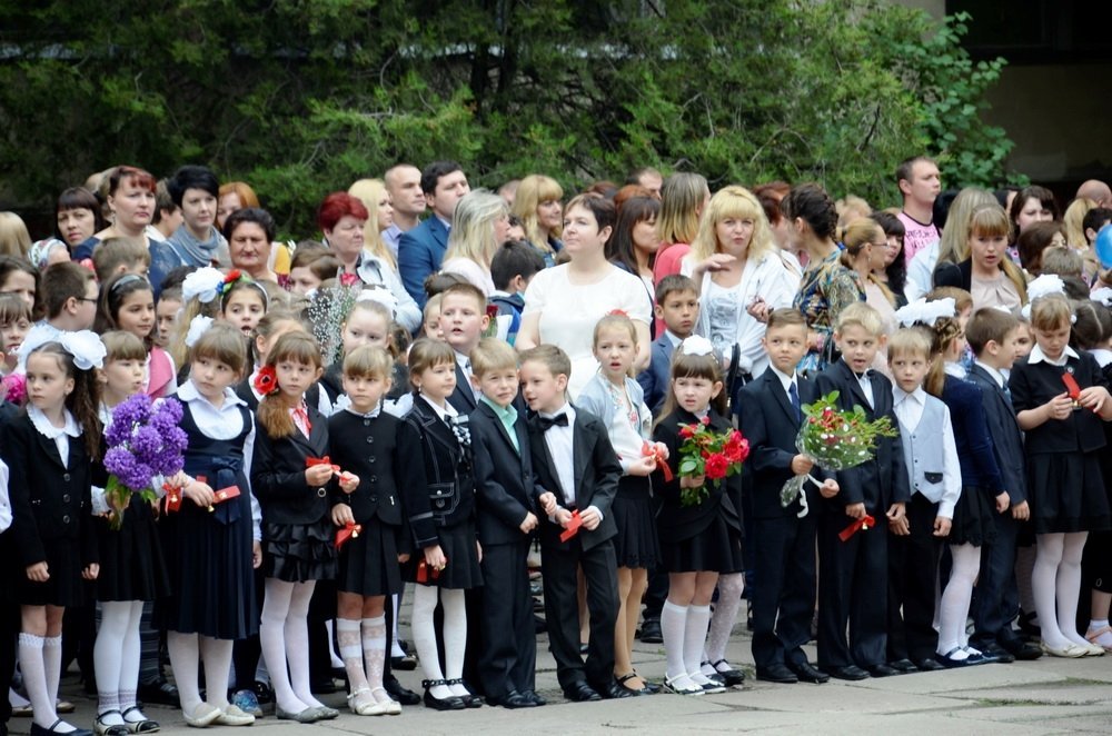 Последний звонок в кременчугских школах. Присылай свои фото! Последний звонок в кременчугских школах. Присылай свои фото!
